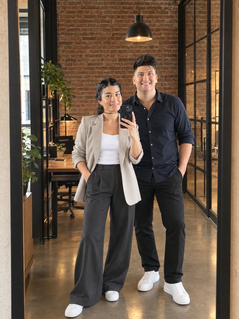 Flor y Juli, fundadores de La Familia Digital